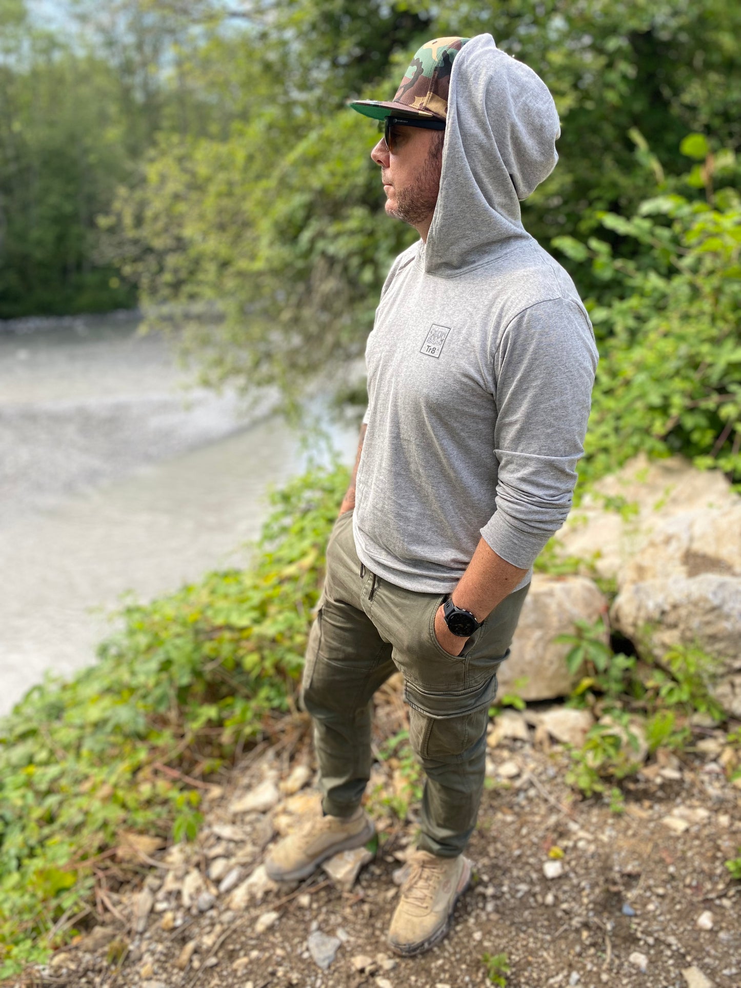 Hoodie Tr8 manches longues et capuche